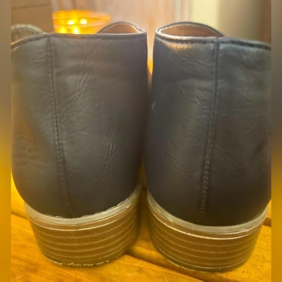 Cynthia Rowley “Eddie” black cut out flats in EUC. size 9. Faux Leather. - Picture 5 of 7